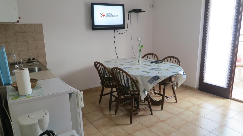 Apartment Josipa Malinska Esterno foto