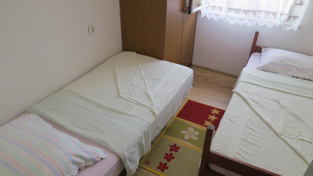 Apartment Josipa Malinska Esterno foto
